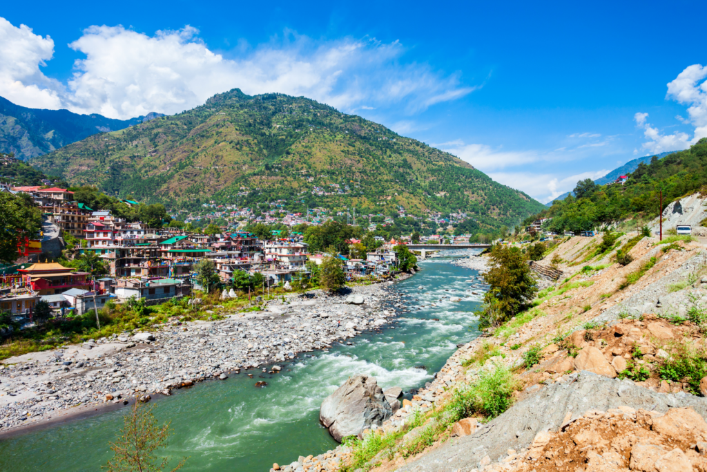 Manali Weather: Ultimate Guide to Seasons & Travel Tips 2026